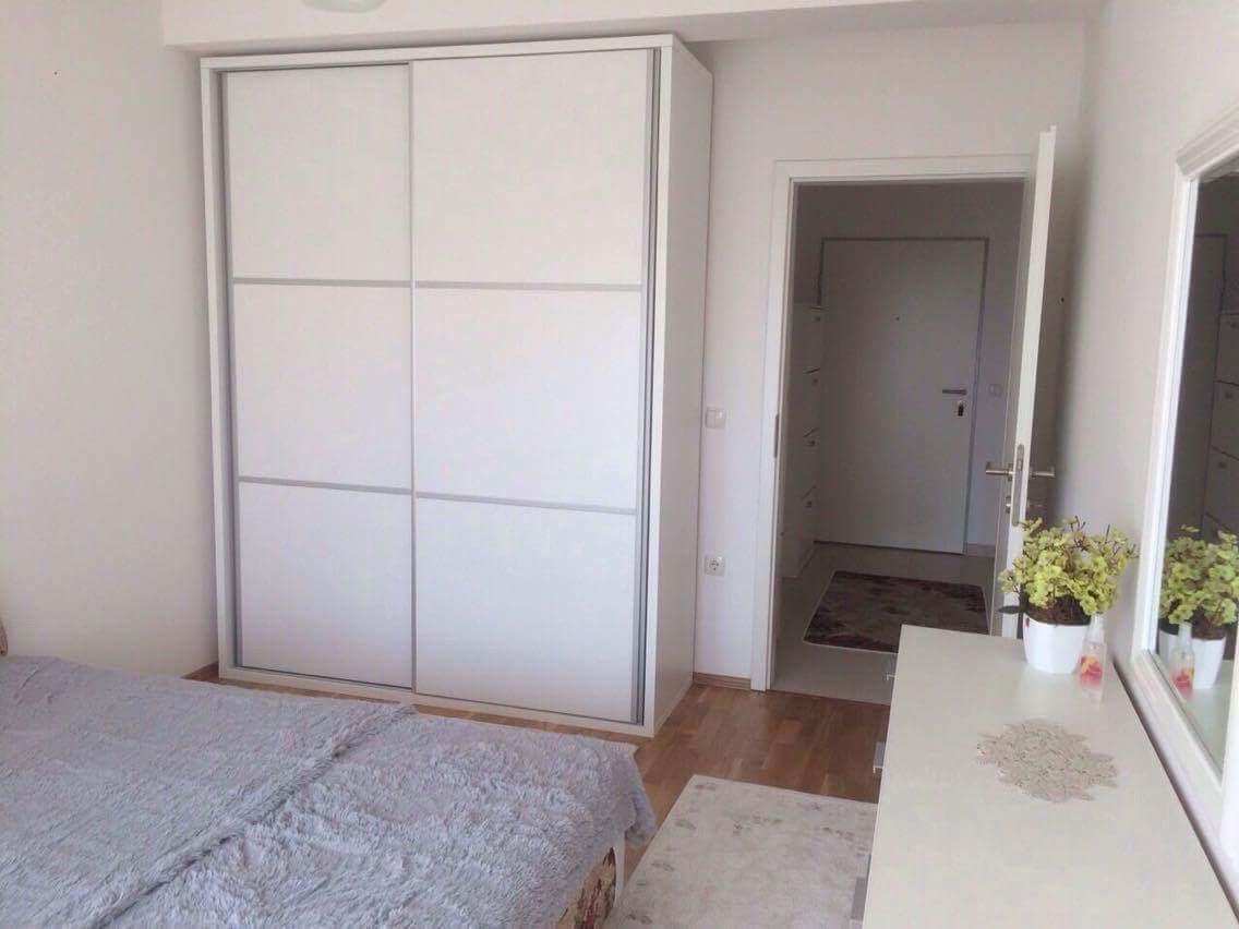 Apartamento en alquiler 1+1 en Bregu i Diellit (6)