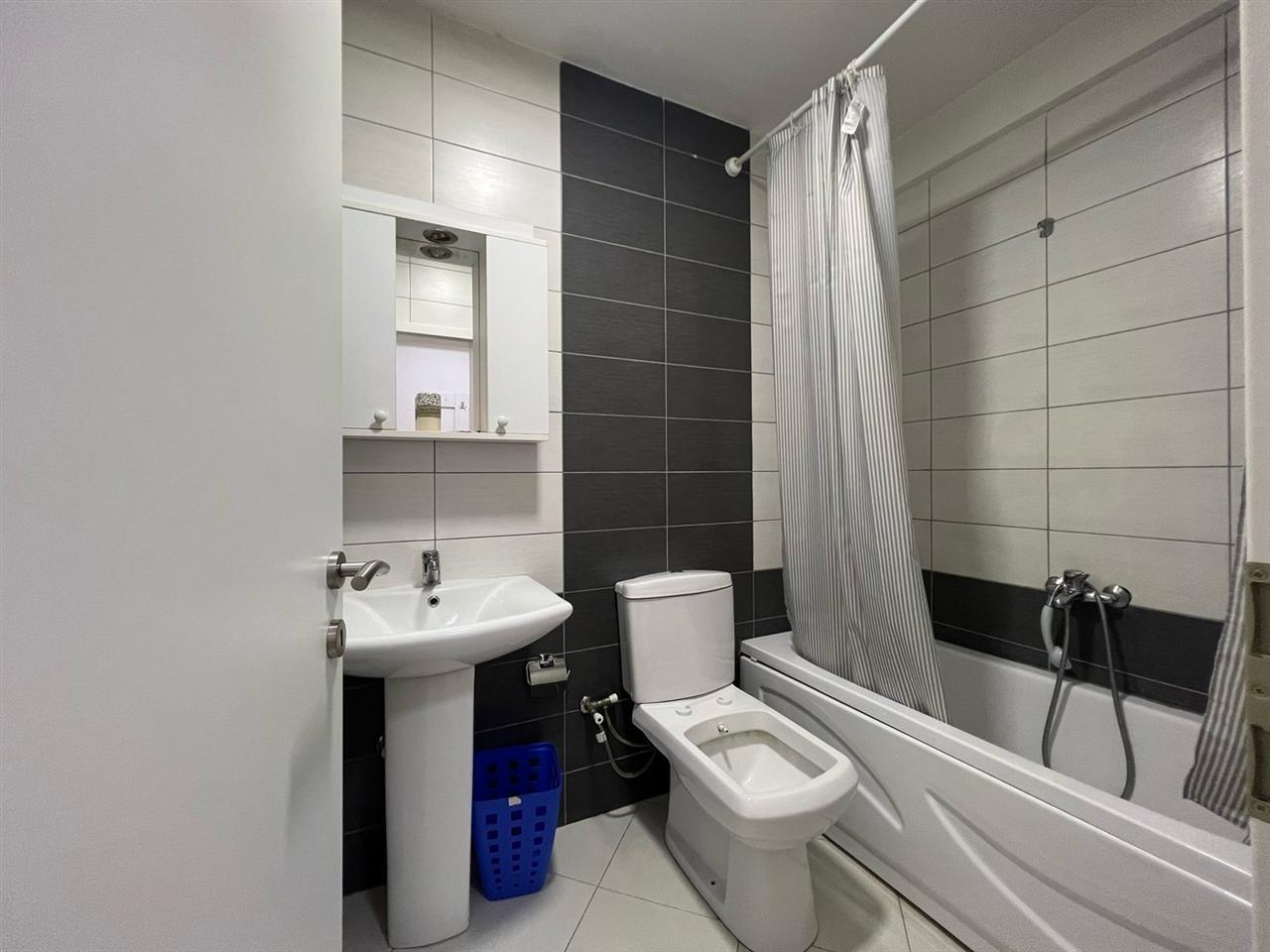 Apartamento en alquiler 1+1 en Bregu i Diellit (7)