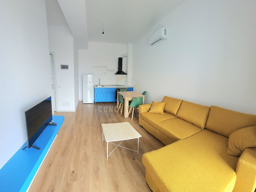 Shitet apartamenti 1+1 ne ali dem