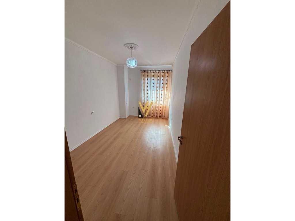 Apartamento 2+1+bloco à venda em fresk 13.500.000 lek