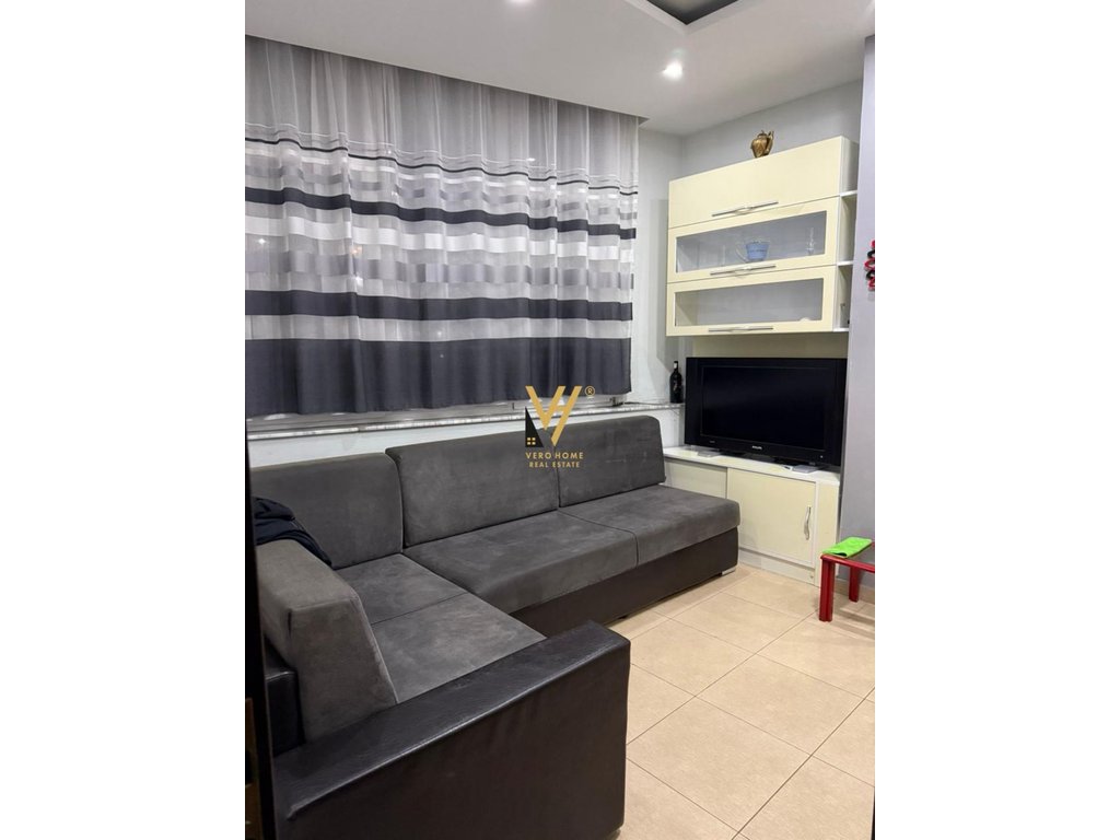 Apartment for rent 1+1 at tregu elektrik for 50,000 leke