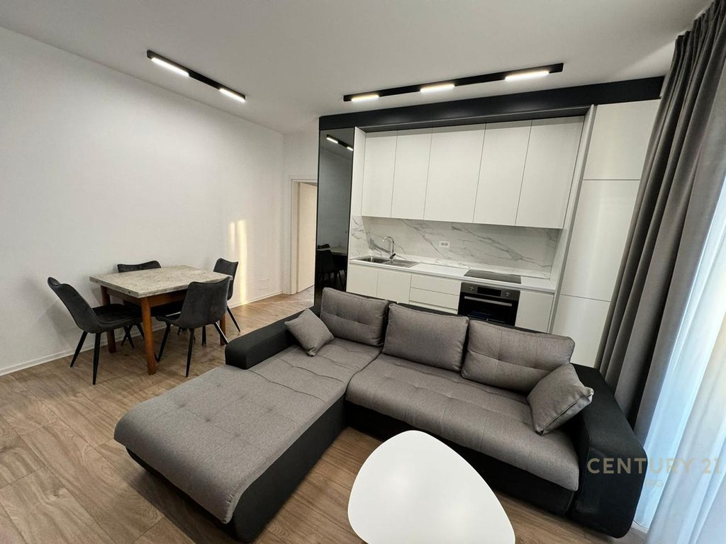 Appartamento 2+1+posto auto sottostrada in edificio Tirana garden!