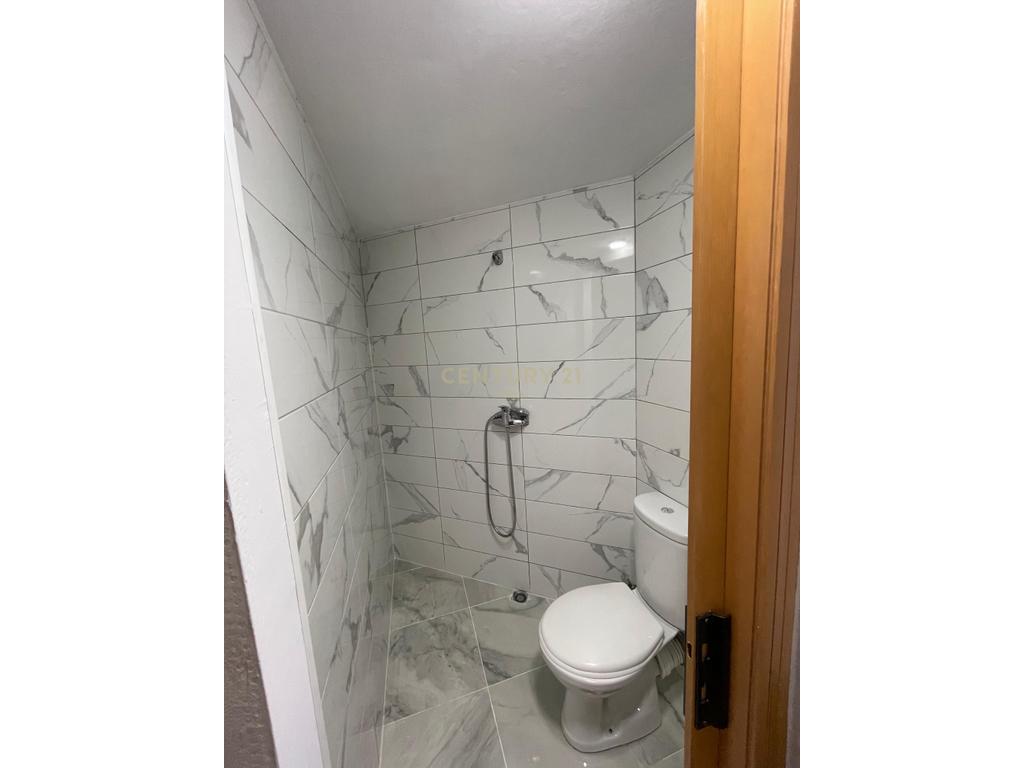 Duplex per shitje te liqeni i thate