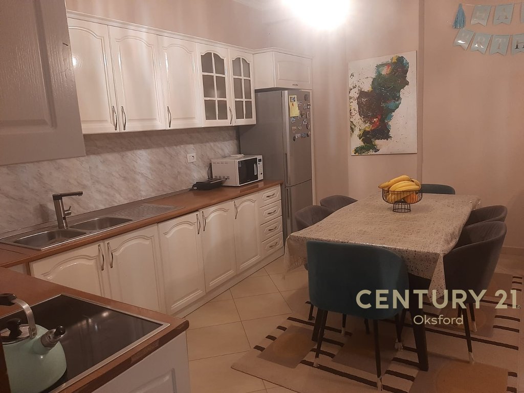 Apartment zu verkaufen 2+1 in treshi ne kamez