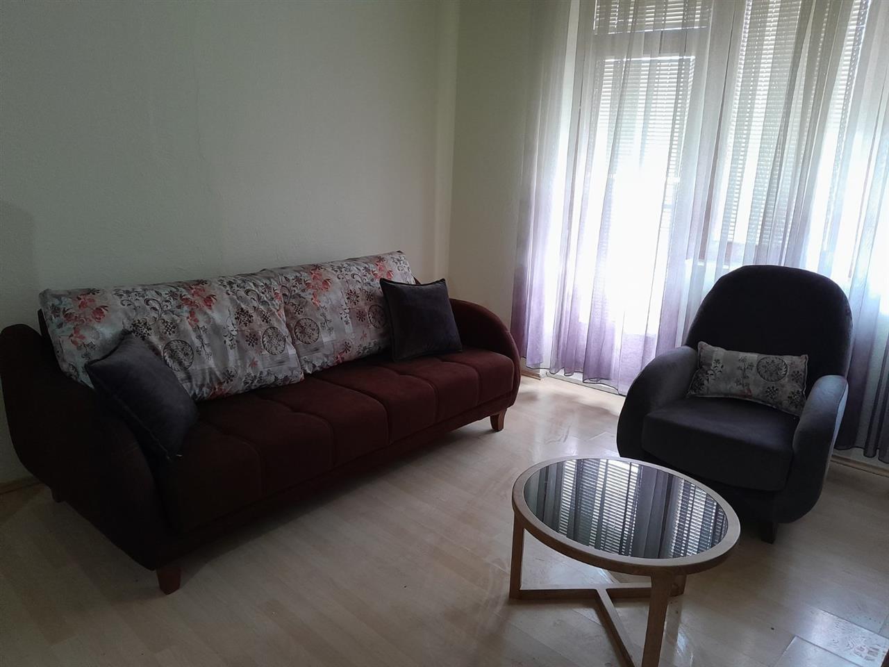 Ein-zimmer-wohnung zu mieten in ulpianë