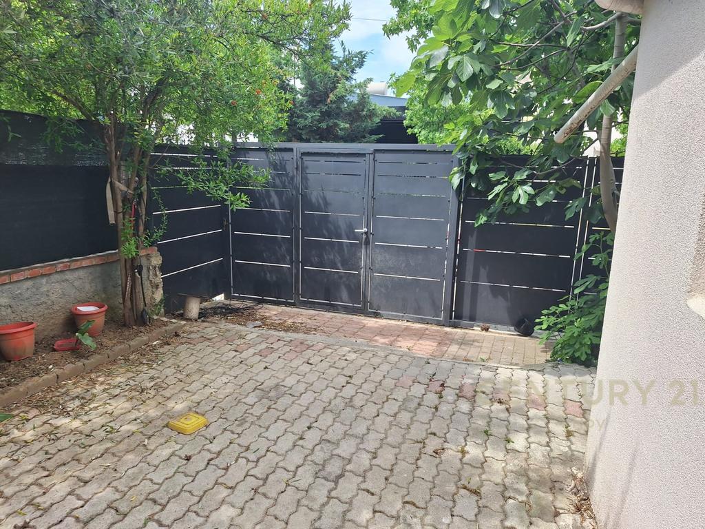 Kleines haus mit hof zur miete im viertel nr.16, Durrës - 350 € | 76 m² (5)