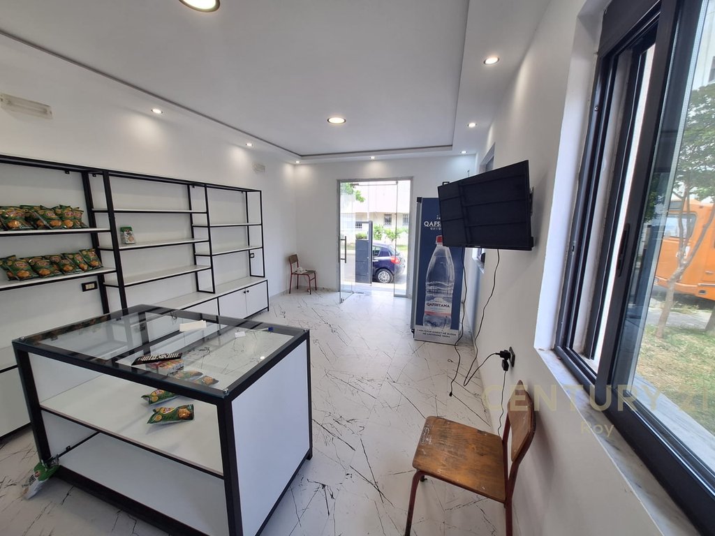 Local comercial 1 en alquiler en lagja nr.16, entre la escuela técnica y el centro cultural de Durrës - 350€ | 30 m² (5)