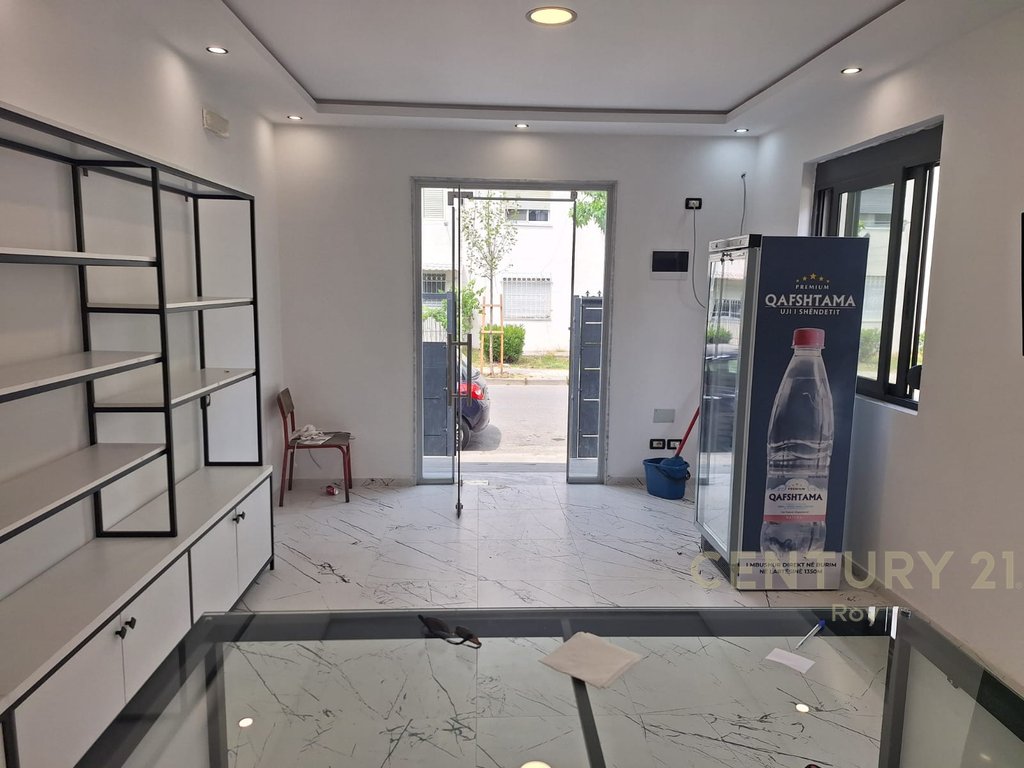 Local comercial 1 en alquiler en lagja nr.16, entre la escuela técnica y el centro cultural de Durrës - 350€ | 30 m² (6)