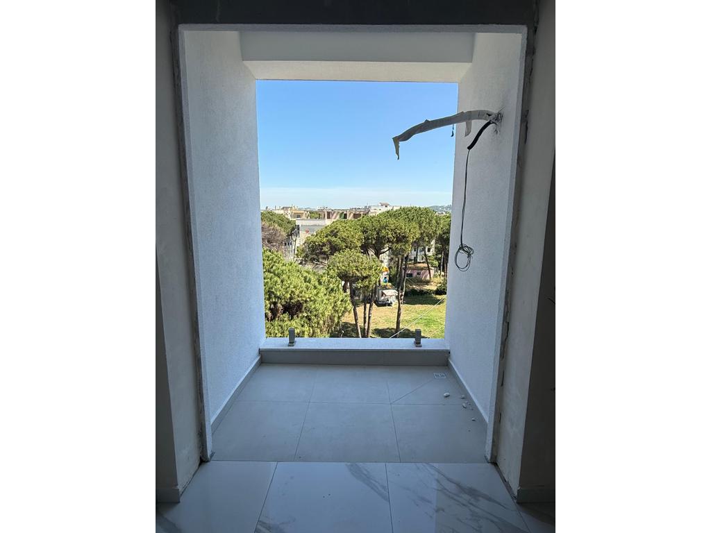 Shitet super apartament 1+1 tek mali robit !