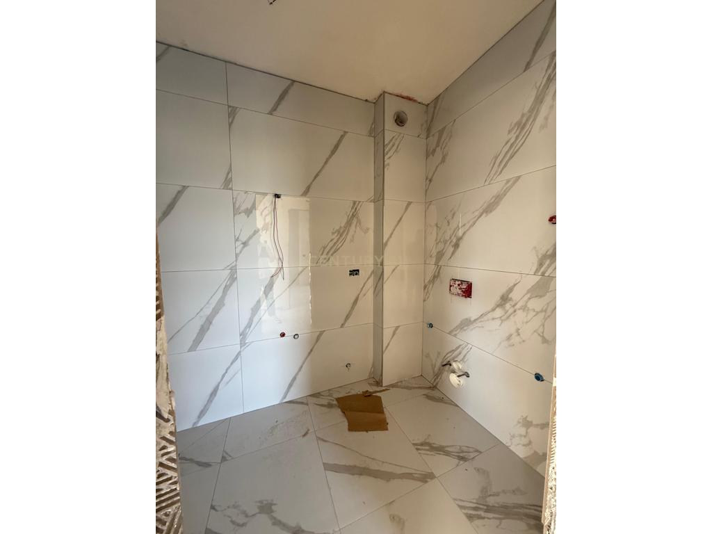 Shitet super apartament 1+1 tek mali robit !