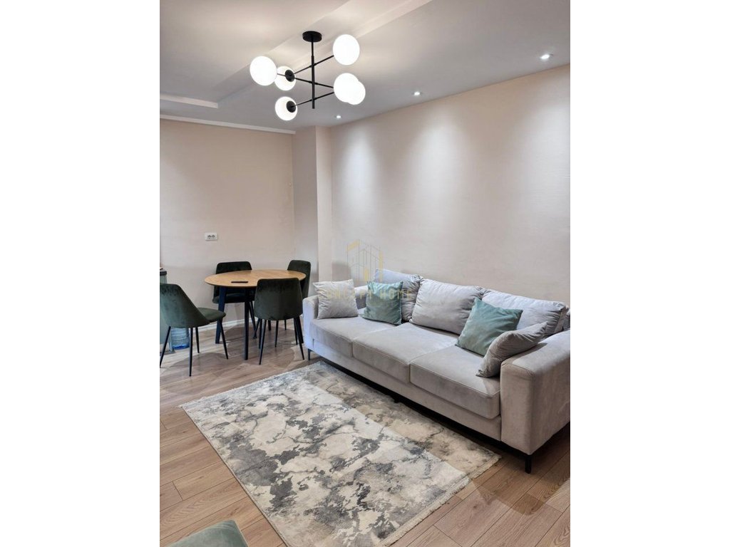 Appartement 1+1 à vendre près de kodra e diellit