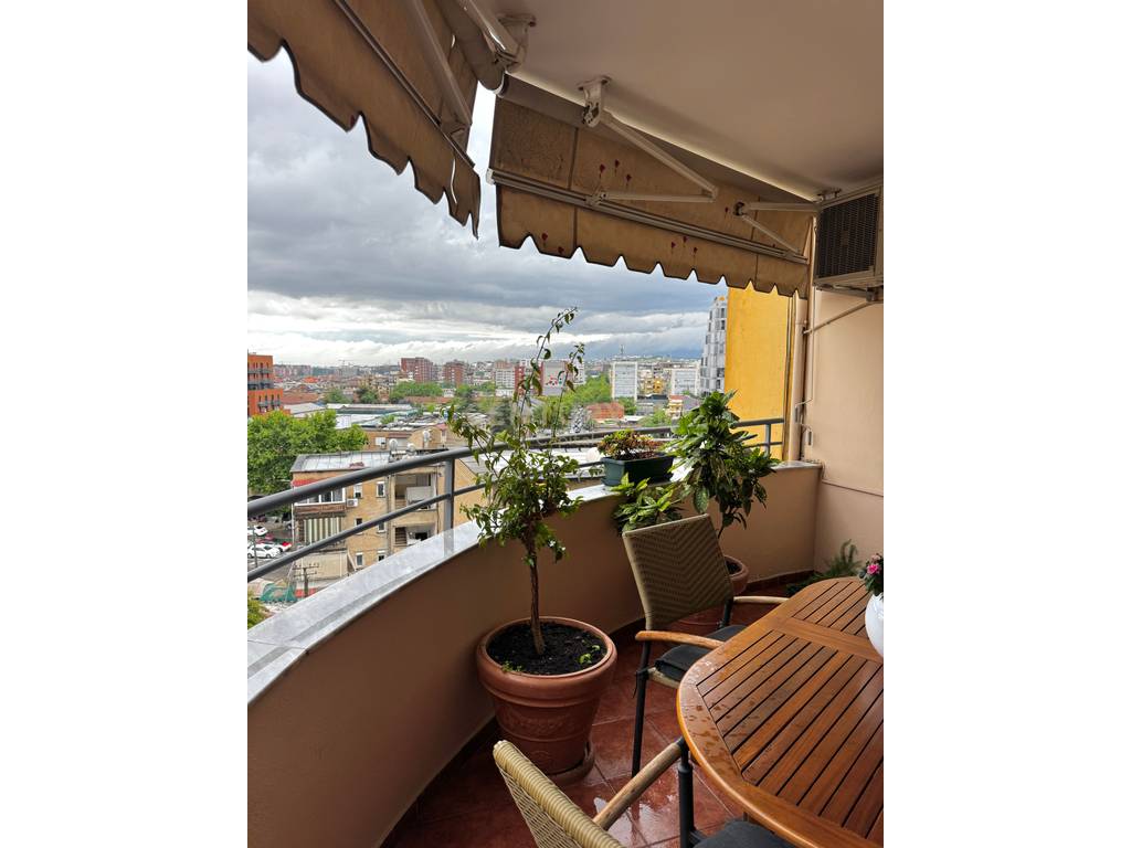Vendita appartamento 2+1 in zona 5 maj