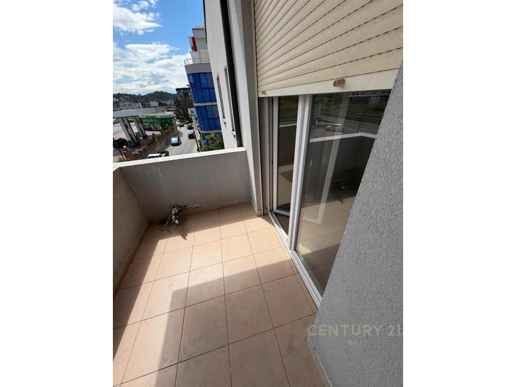 Exclusif ! Appartement 1+1 à vendre à shkembi i kavajës !