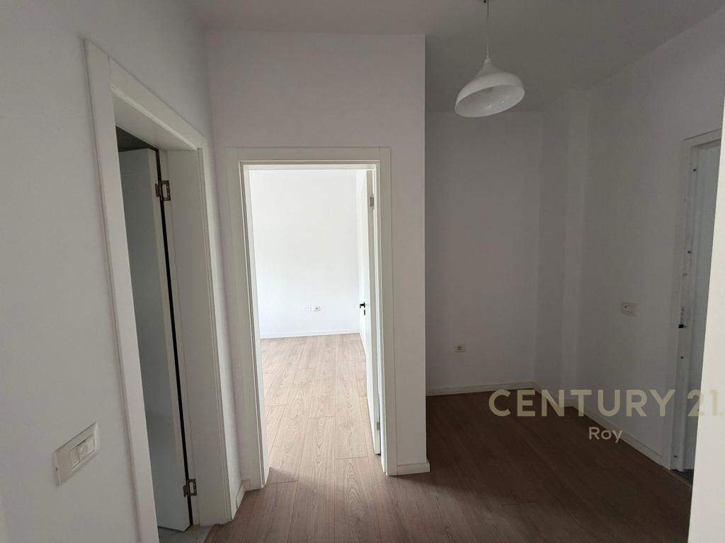 Exclusif ! Appartement 1+1 à vendre à shkembi i kavajës ! (2)