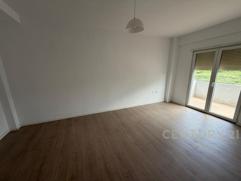 Exclusif ! Appartement 1+1 à vendre à shkembi i kavajës ! (5)