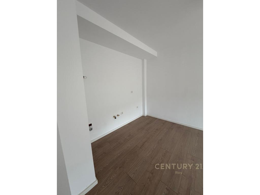 Exclusif ! Appartement 1+1 à vendre à shkembi i kavajës ! (6)