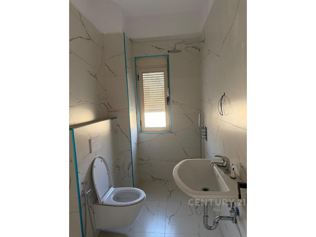 Exklusiv! Wohnung 1+1 zu verkaufen in shkembi i kavajes! (3)
