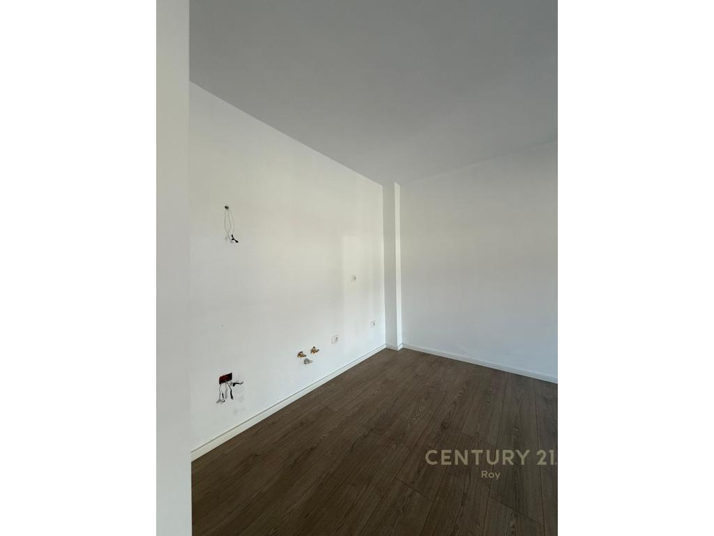 Exklusiv! Wohnung 1+1 zu verkaufen in shkembi i kavajes! (7)