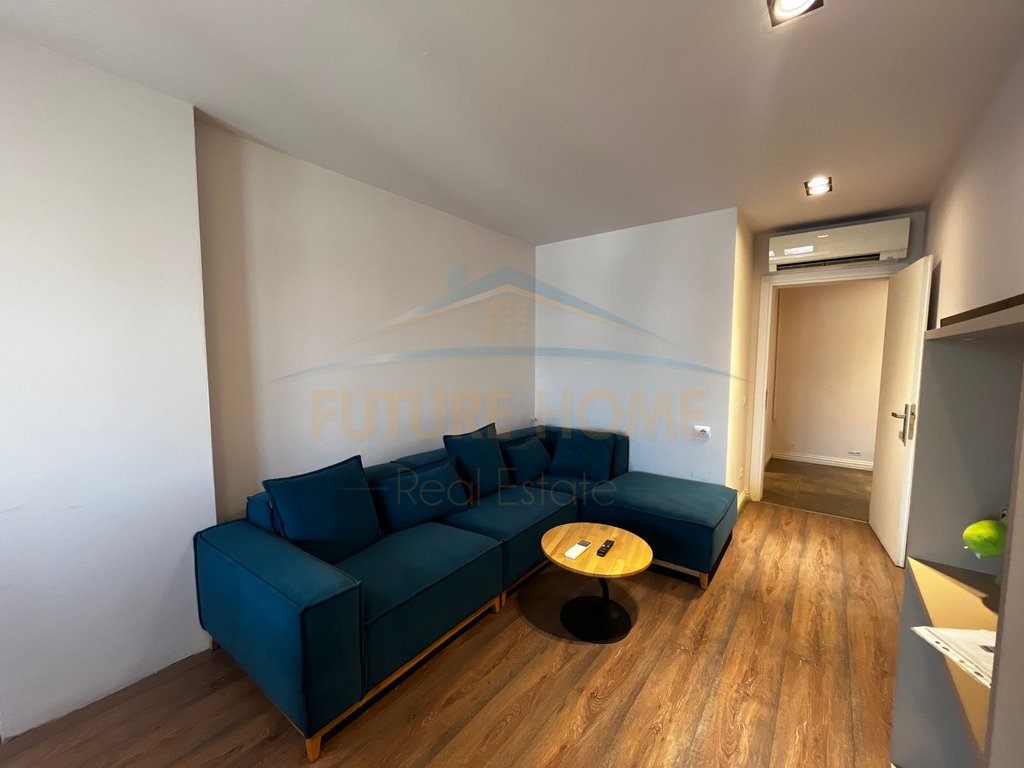 Shitet, apartament 3+1+2, Tirana ring center, zogu i zi, Tiranë.