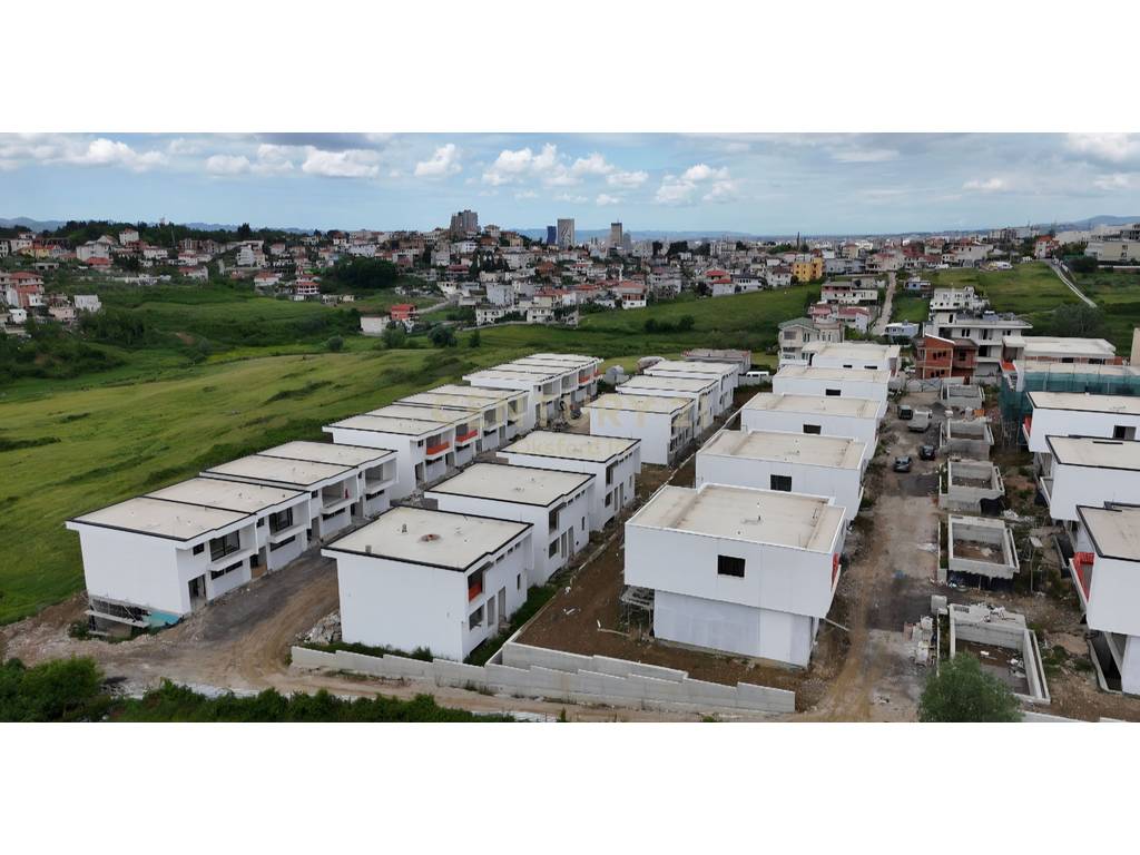 Exclusive villas for sale in the (4)