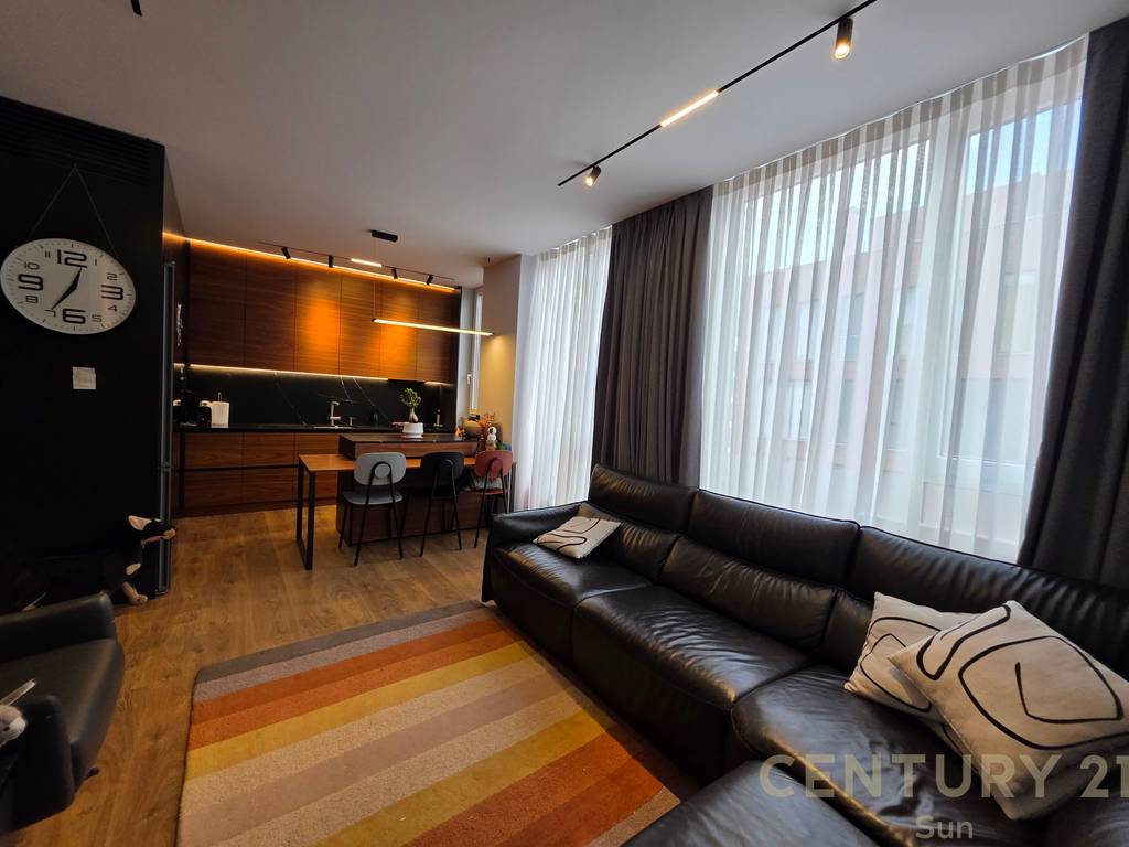 Appartement 1+1 à vendre au boulevard de Tirana!