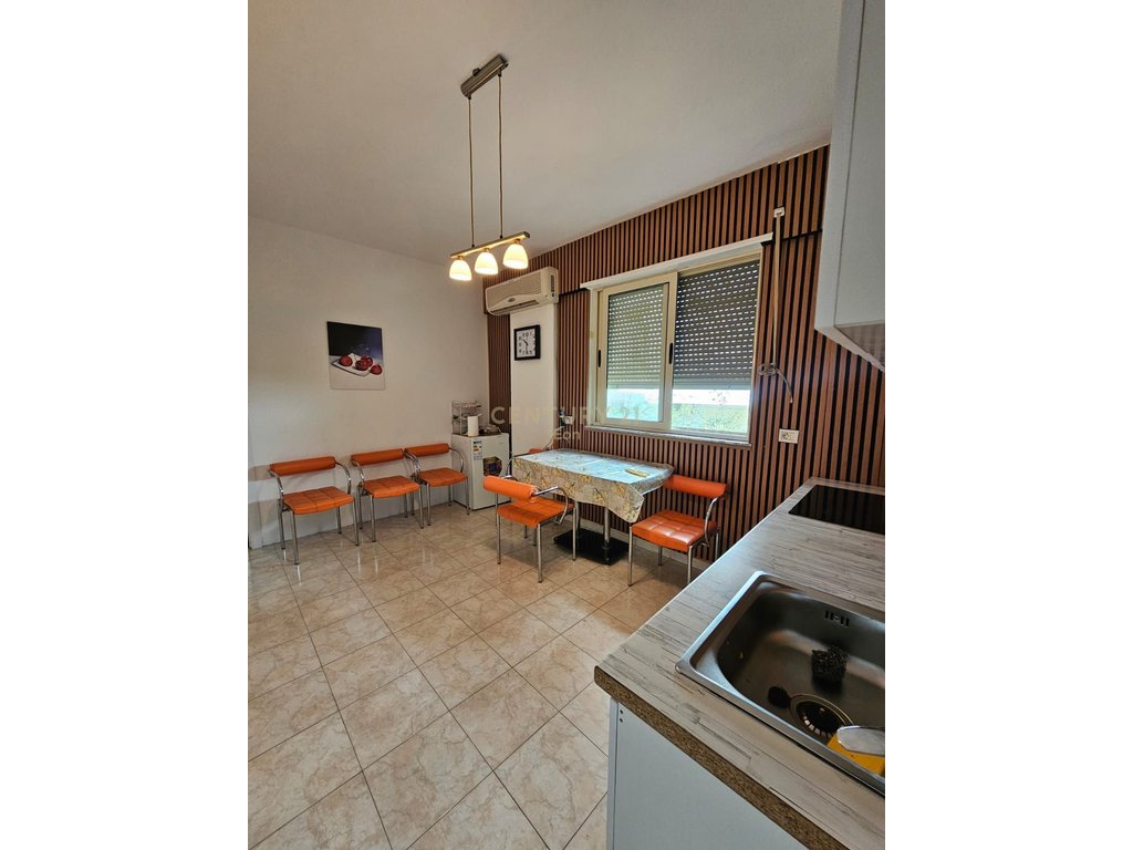 Apartamento à venda 2+1 em shkembi Kavajë! (3)