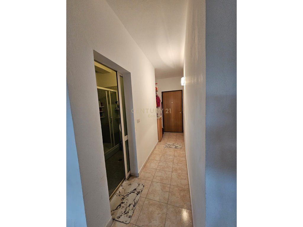 Apartamento à venda 2+1 em shkembi Kavajë! (8)