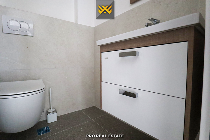 Locale commerciale 45m² in affitto a velani