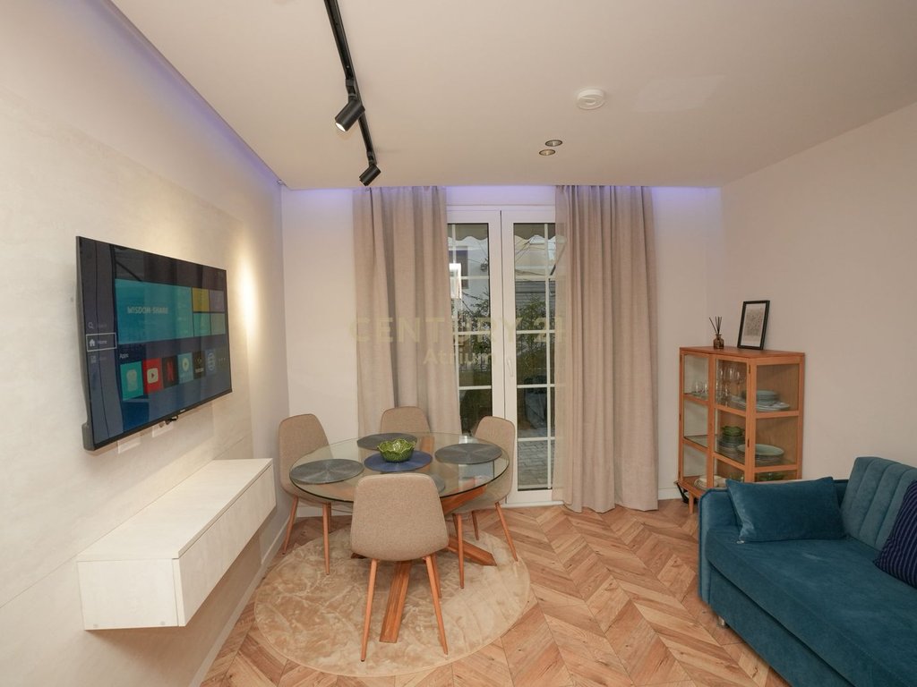 Shitet apartament i ndare ne 1+1 dhe studio prane bulevardit te ri