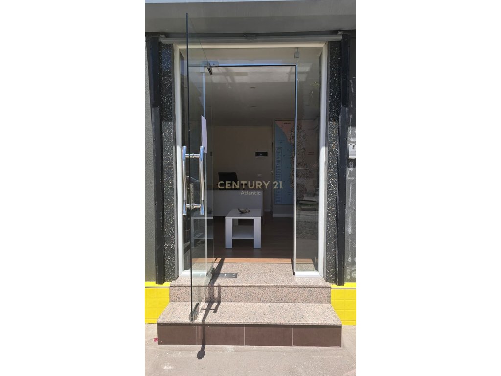 Loja para alugar na praia – Primeira estação, Durrës