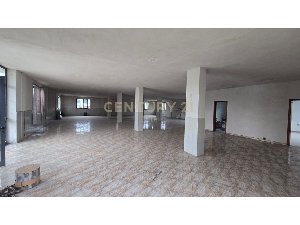 Loja para alugar na praia – Primeira estação, Durrës
