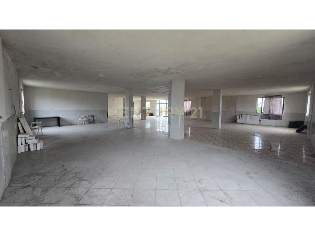Loja para alugar na praia – Primeira estação, Durrës