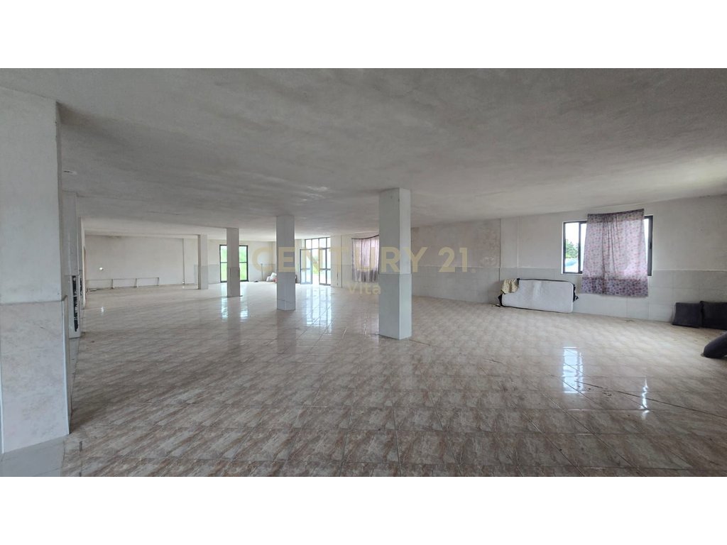 Loja para alugar na praia – Primeira estação, Durrës