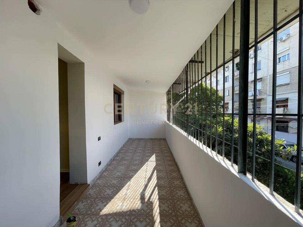 Ali Demi, shesim apartament 2+1