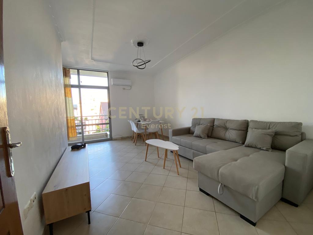 Astir, apartament 2+1 per qira