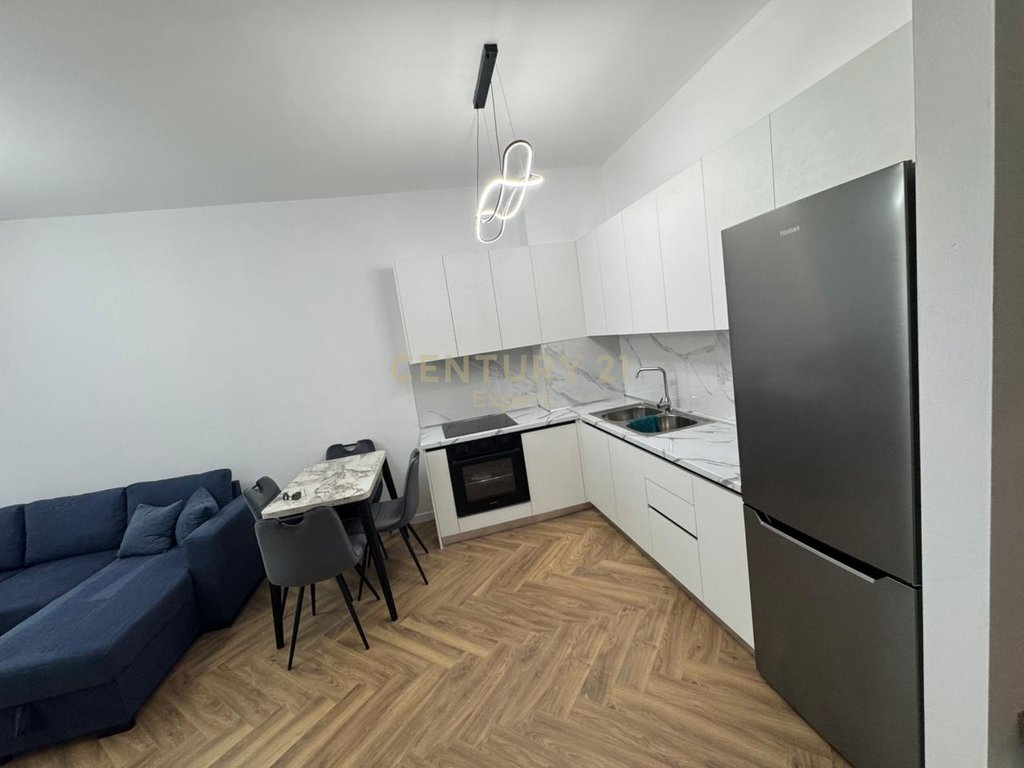 Apartament 2+1 me qira përballë spitalit amerikan 3 (7)