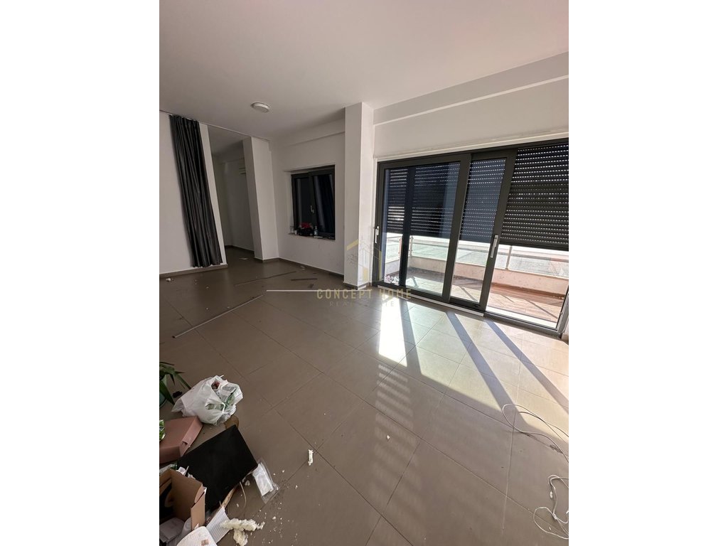 Apartment 1+1 for rent as office at zogu zi "Ring Center", Tirana – €1000
