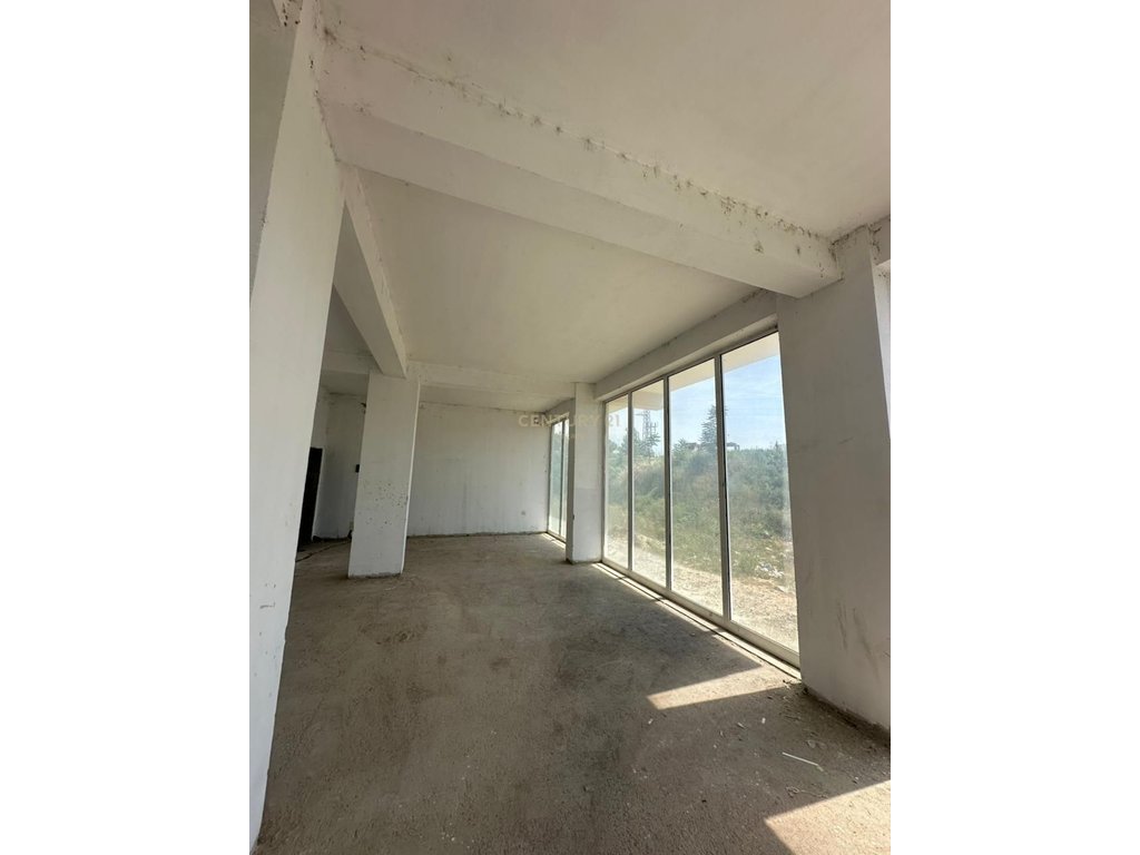 Ambient komercial për shitje – Tek njësia administrative nr. 12, ne fresk (5)