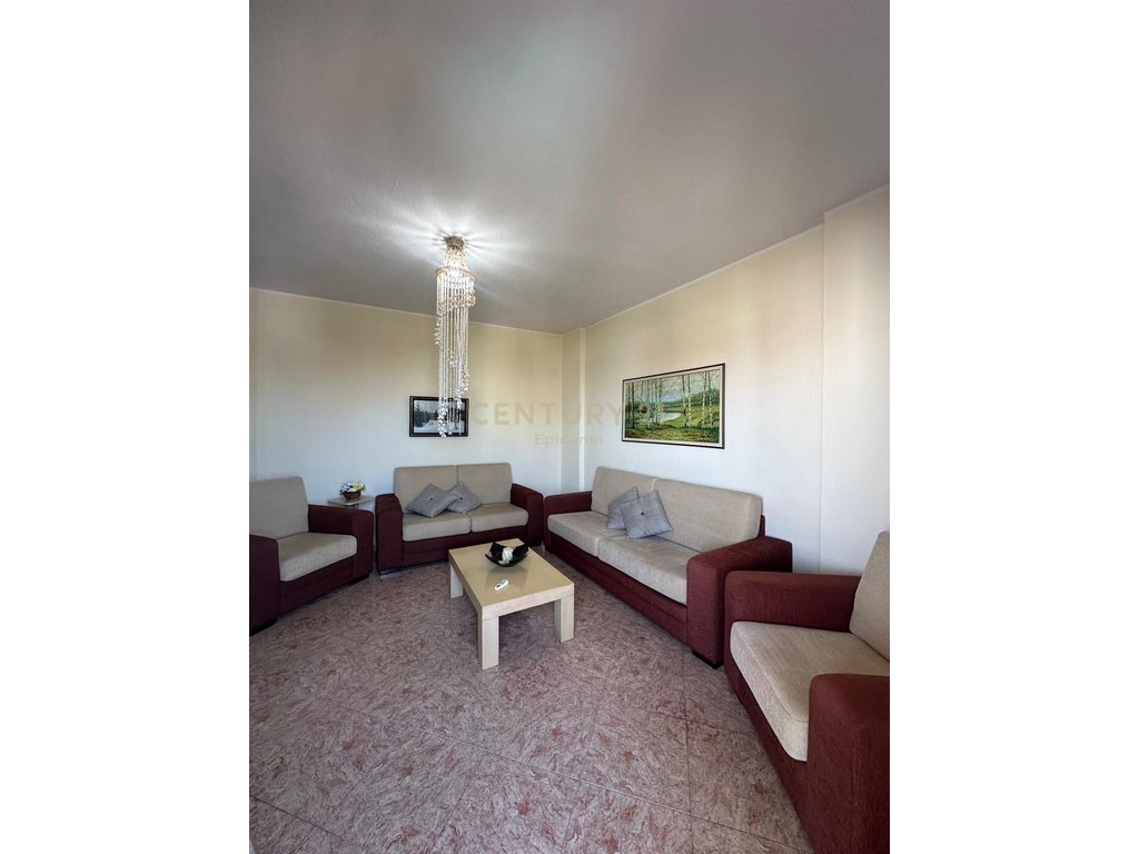 Appartamento 2+1+2 in affitto vicino al mercato di frutta e verdura, Durrës - €450 | 138 m²