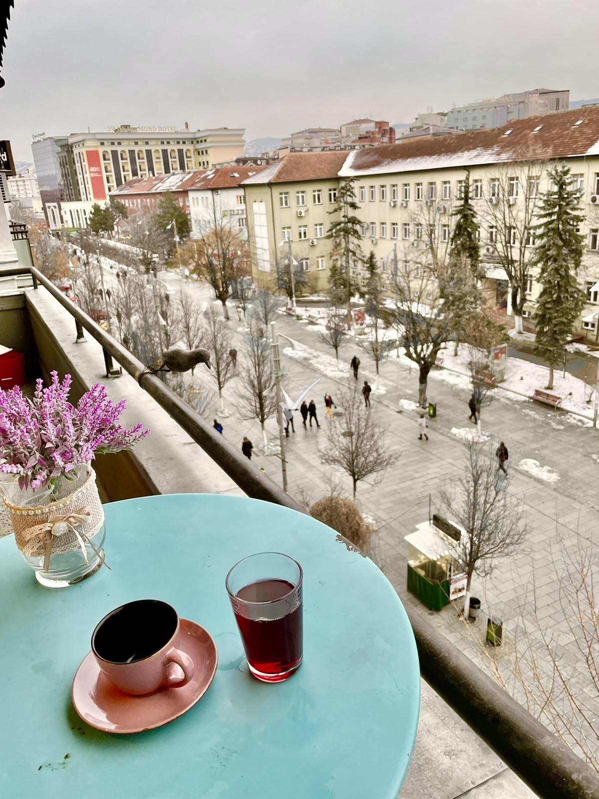 Banesë me qira 2+1 në qendër