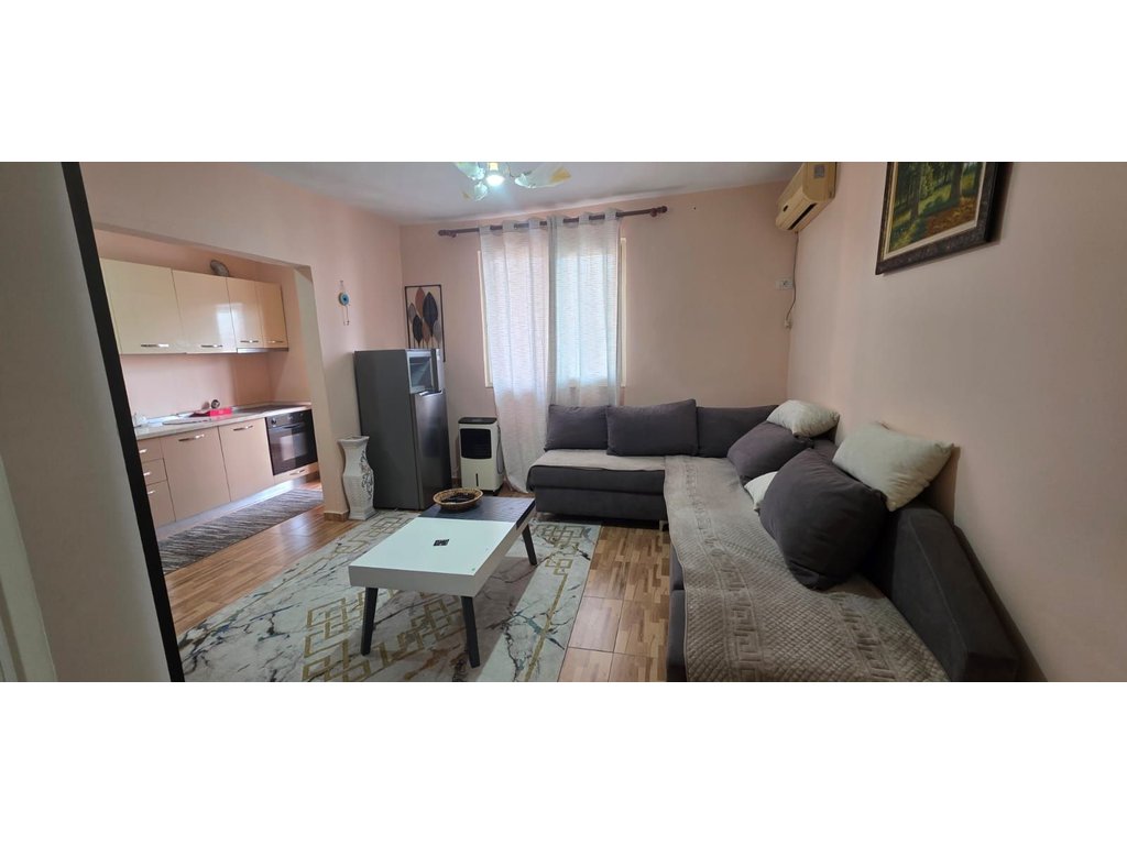 Shitet apartament 2+1 tek mar residence , babrru