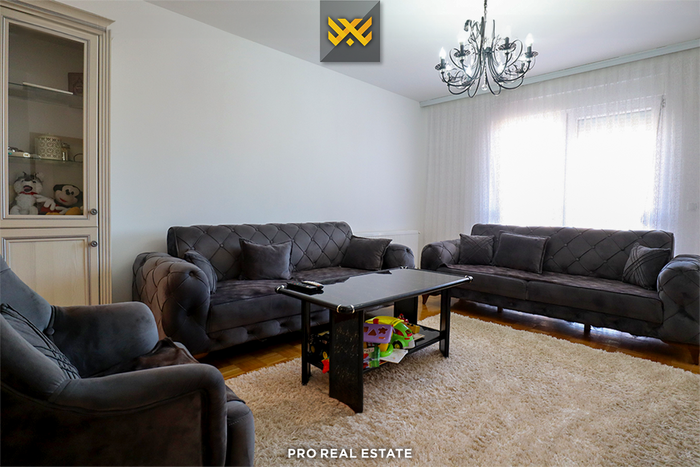 Appartamento di 95m² in #vendita in lagjen e spitalit