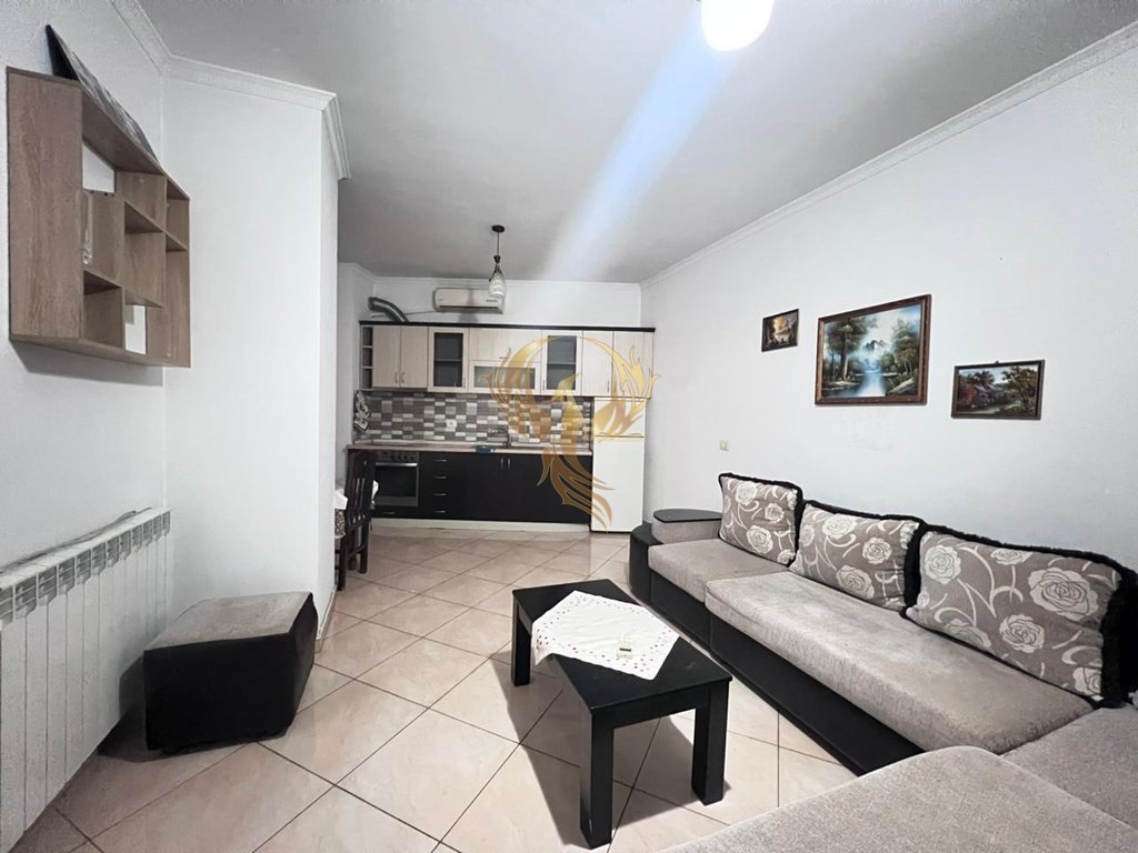 Jepet me qera apartament 1+1,ne porcelan