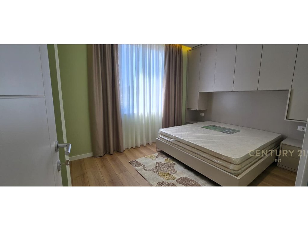 Shitet apartament 2+1 tek myslym shyri (5)