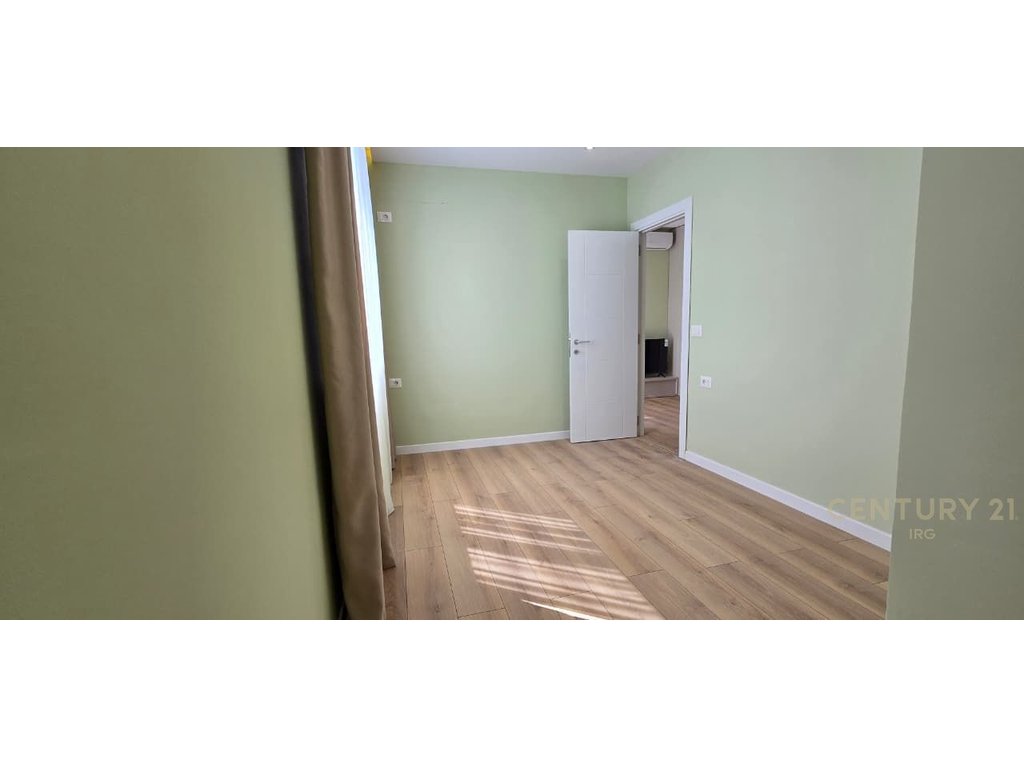 Shitet apartament 2+1 tek myslym shyri (6)