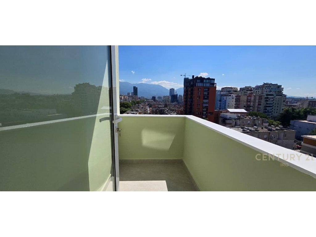 Shitet apartament 2+1 tek myslym shyri (7)