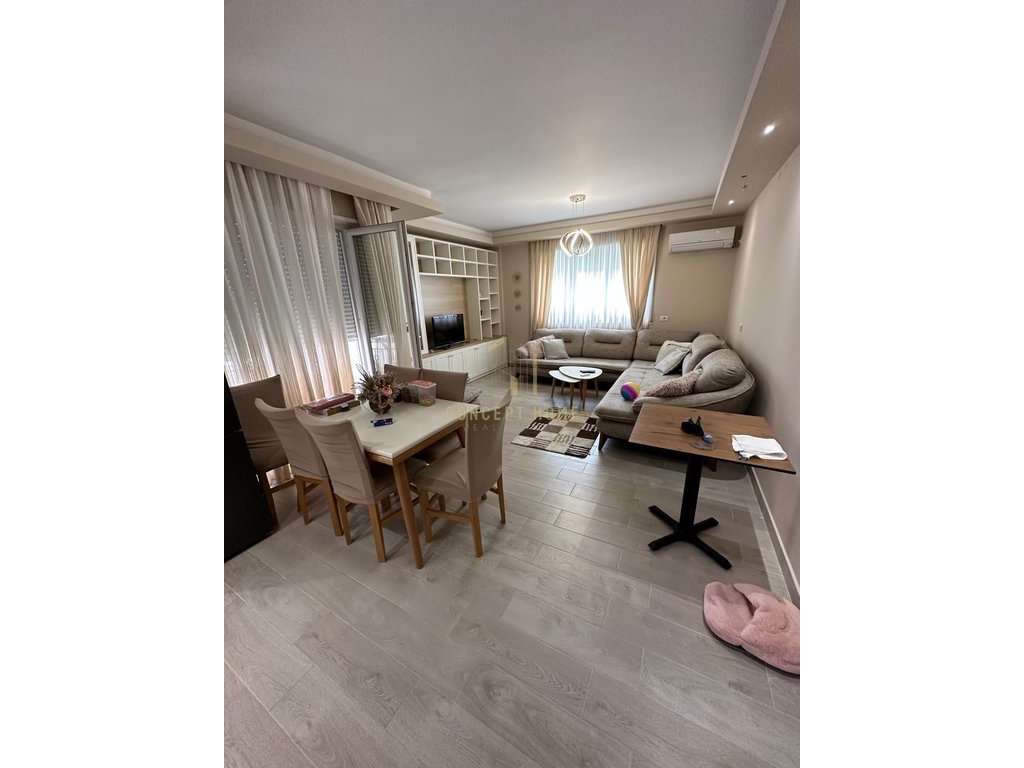 Apartamento 2+1 para alugar em fresk, Tirana