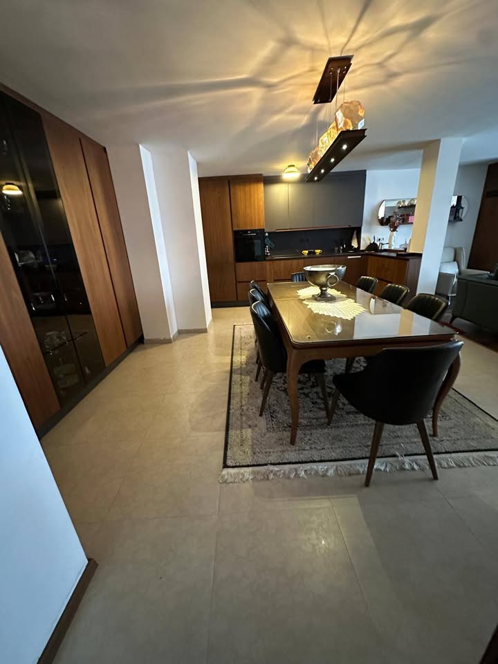 Casa de piso en alquiler en Bregu i Diellit