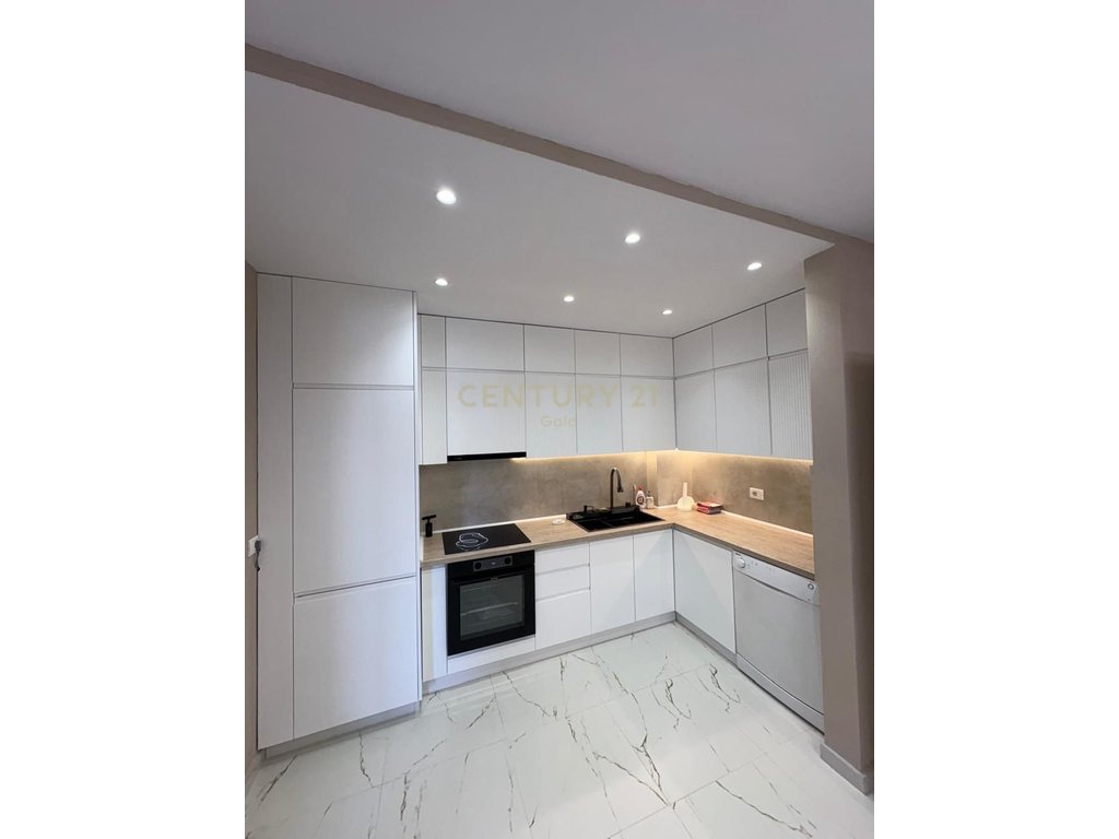 Appartement 2+1 à vendre à Vlorë ! (4)