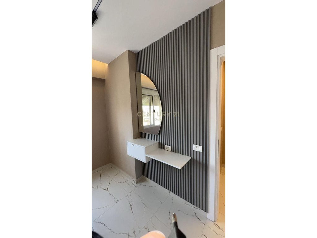 Appartement 2+1 à vendre à Vlorë ! (8)